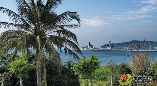 南海舰队新建环保军港营区海滨风光景致优美.jpg